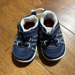 Health Tex shoes infant size 2 boys great shape